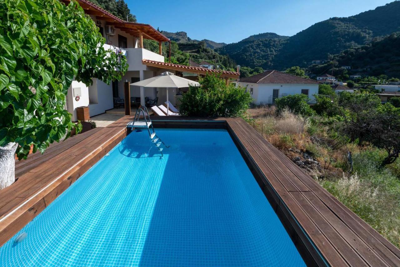 Villa Roxani Meskla Exteriér fotografie